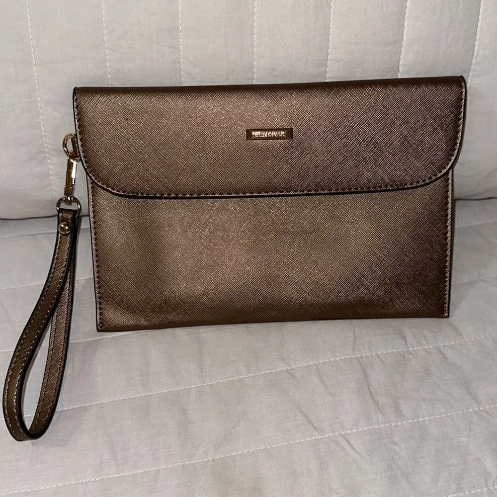 Elim & Paul Taupe Gold Tone Metallic Envelope Clutch Wristlet